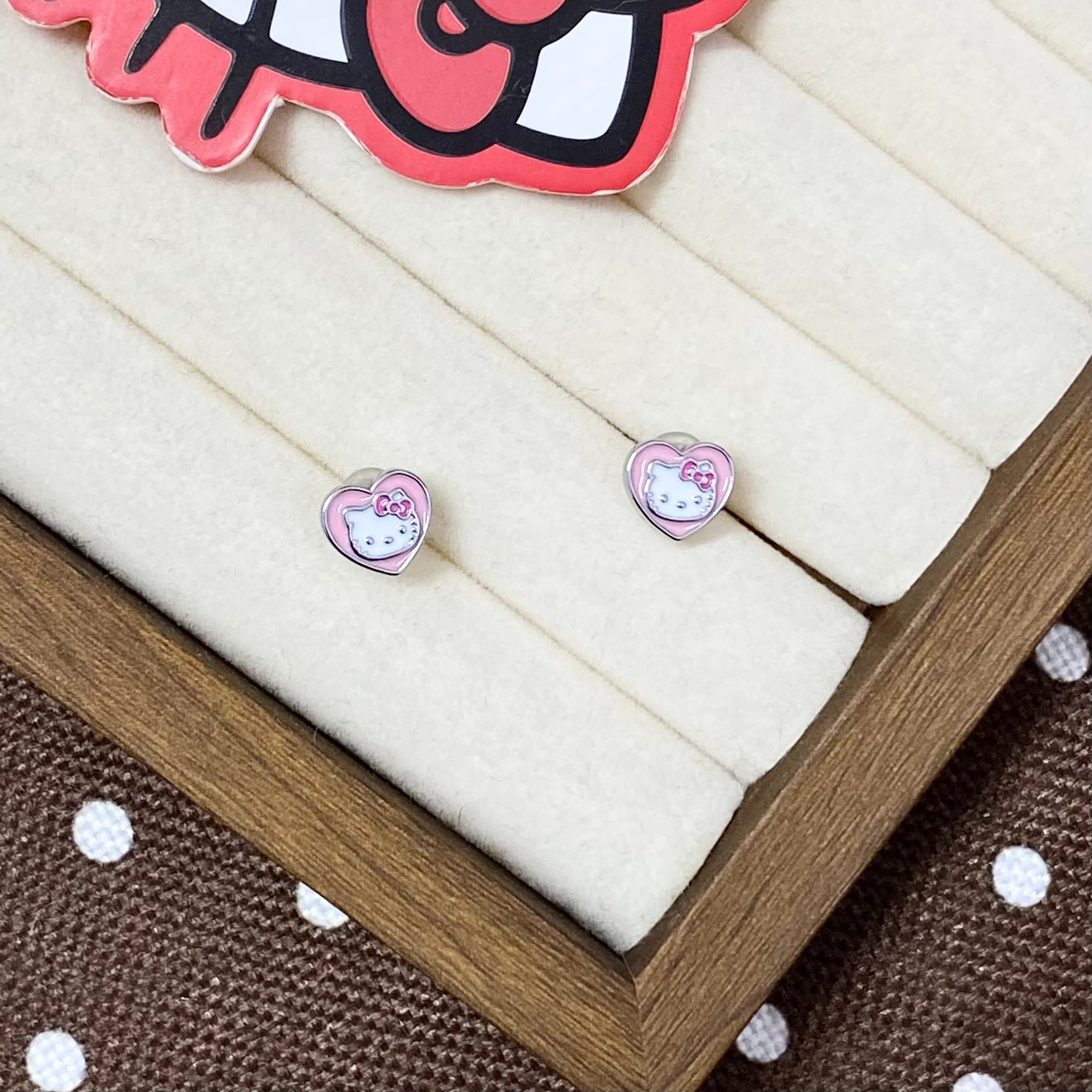 Серьги Серьги-гвоздики из серебра S925 пробы с серебряной иглой от Sanrio x Hello Kitty для женщин - изображение 5