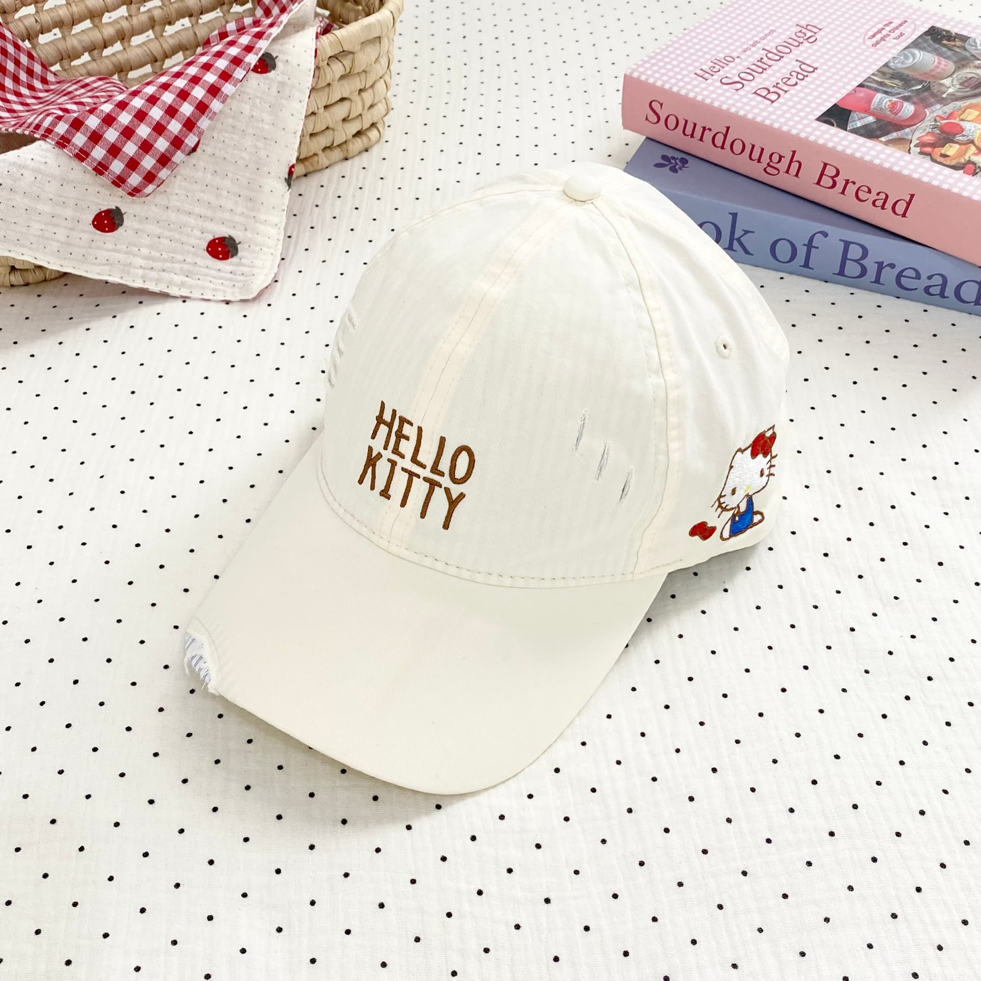 Кепка Sanrio x Hello Kitty Белая бейсболка с вышивкой в виде милого банта, защита от солнца и ультрафиолета, унисекс, пасторальный отпускной шик, 100% хлопок - изображение 4