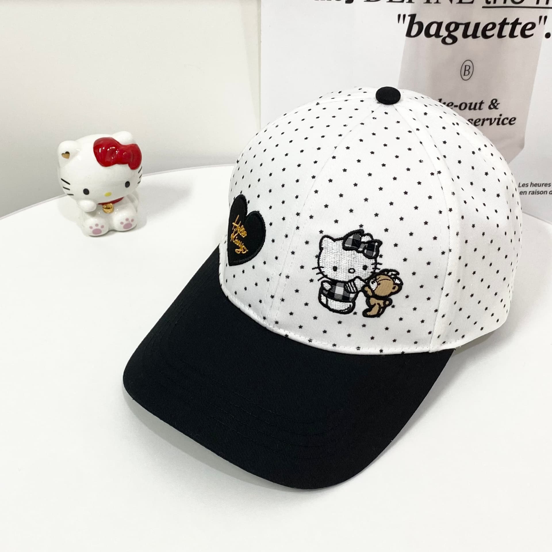Кепка Sanrio x Хелло Китти Очаровательная бейсболка унисекс с вышивкой в горошек и звездами, защита от солнца и УФ-лучей, 100% хлопок, привлекательный дизайн - изображение 4