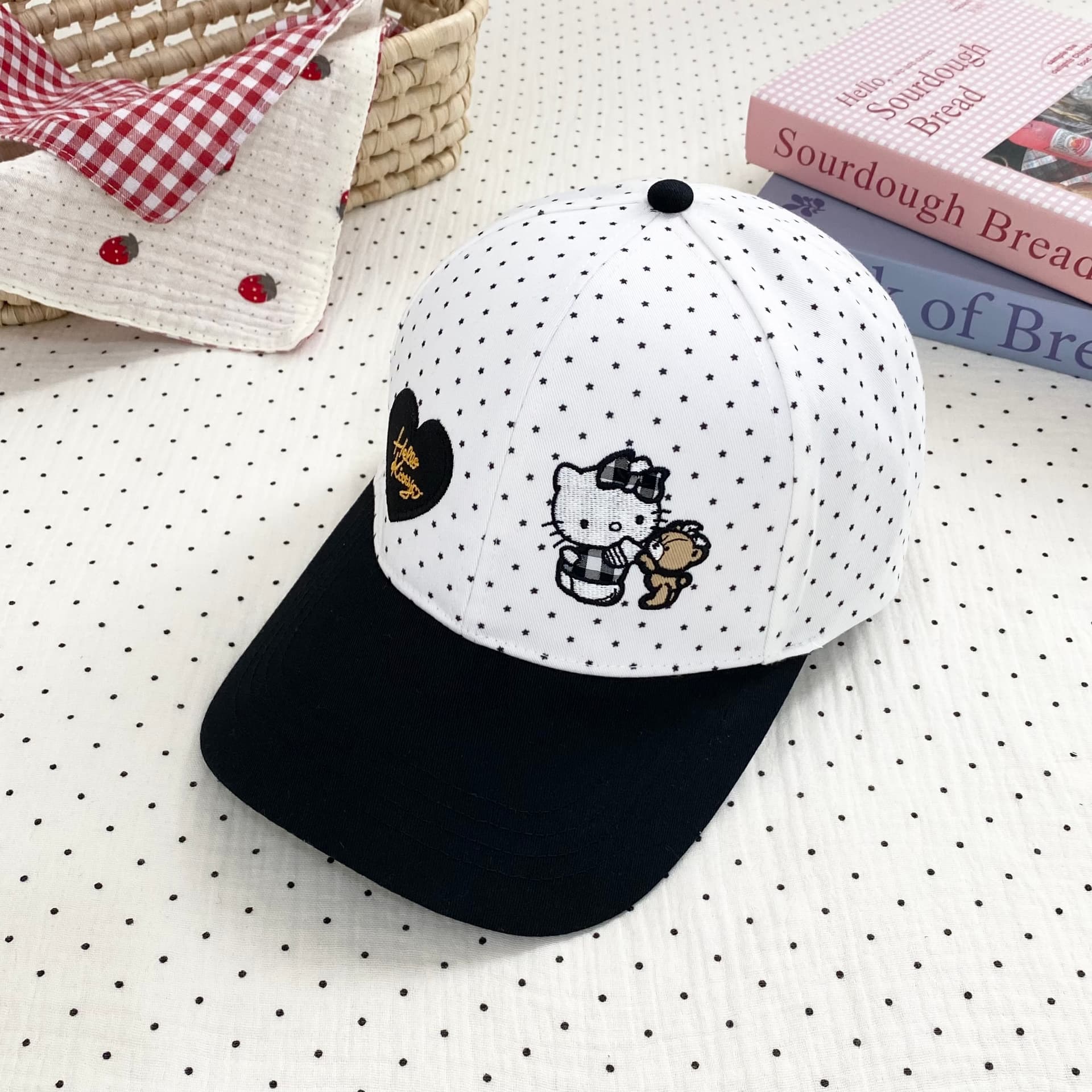 Кепка Sanrio x Хелло Китти Очаровательная бейсболка унисекс с вышивкой в горошек и звездами, защита от солнца и УФ-лучей, 100% хлопок, привлекательный дизайн - изображение 5