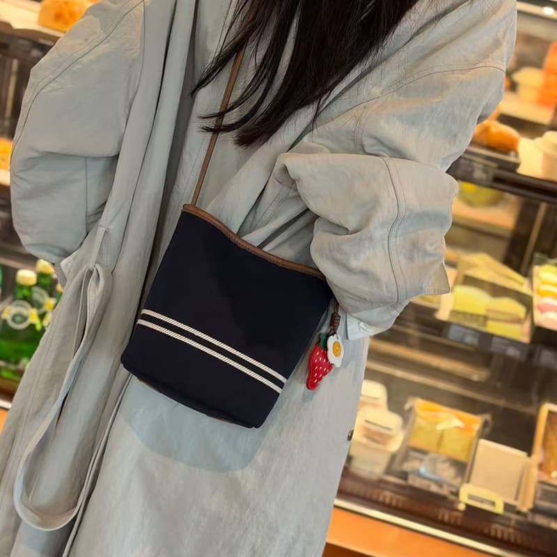 Сумка через плечо VINEY Crossbody сумка Джинсовый синий (Брелок включен) Женская - изображение 4