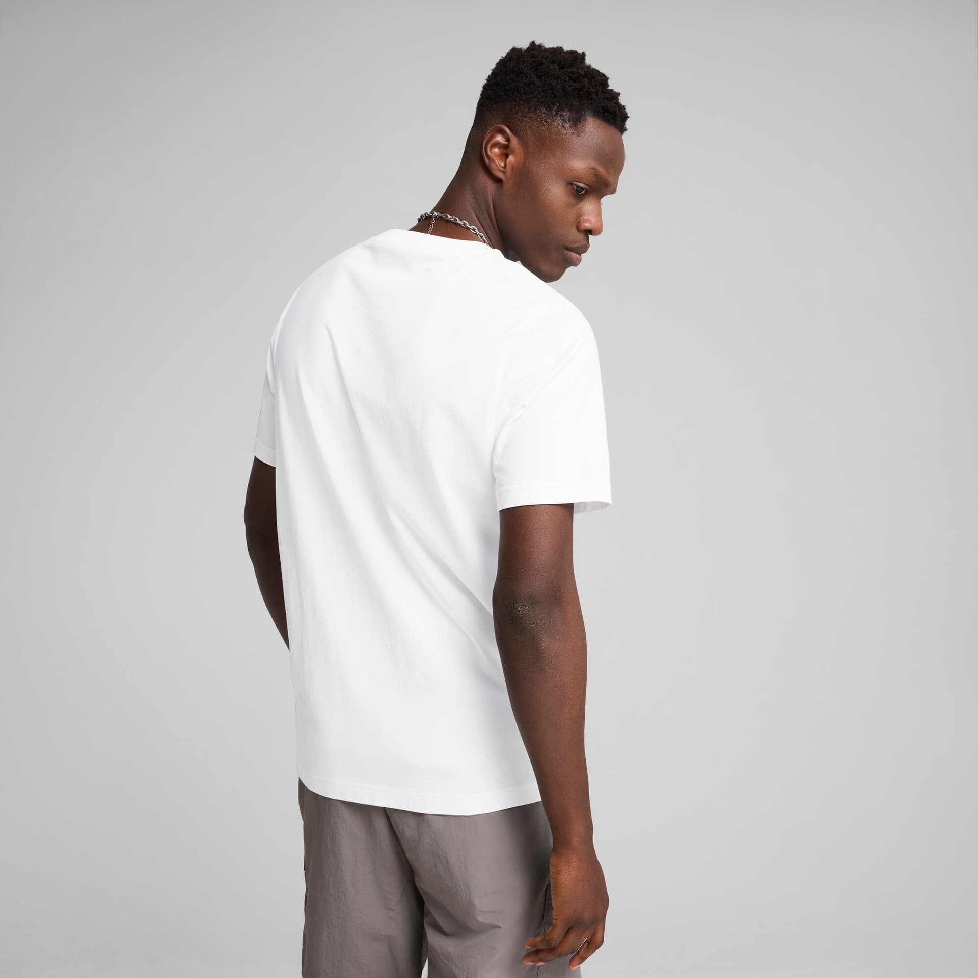 Футболка PUMA ESS WARDROBE logoT - изображение 4