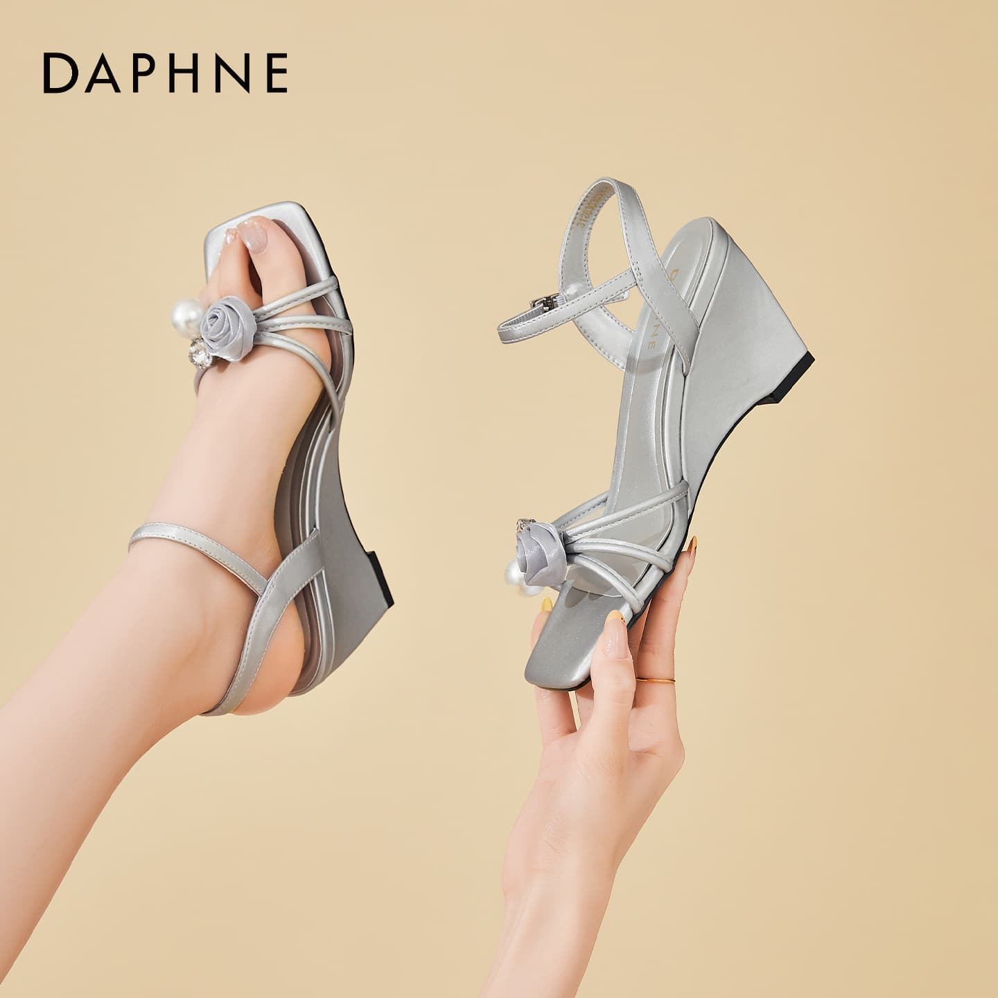 Шлёпанцы DAPHNE Клиноватые Сандалии с Каблуком Женские - изображение 6