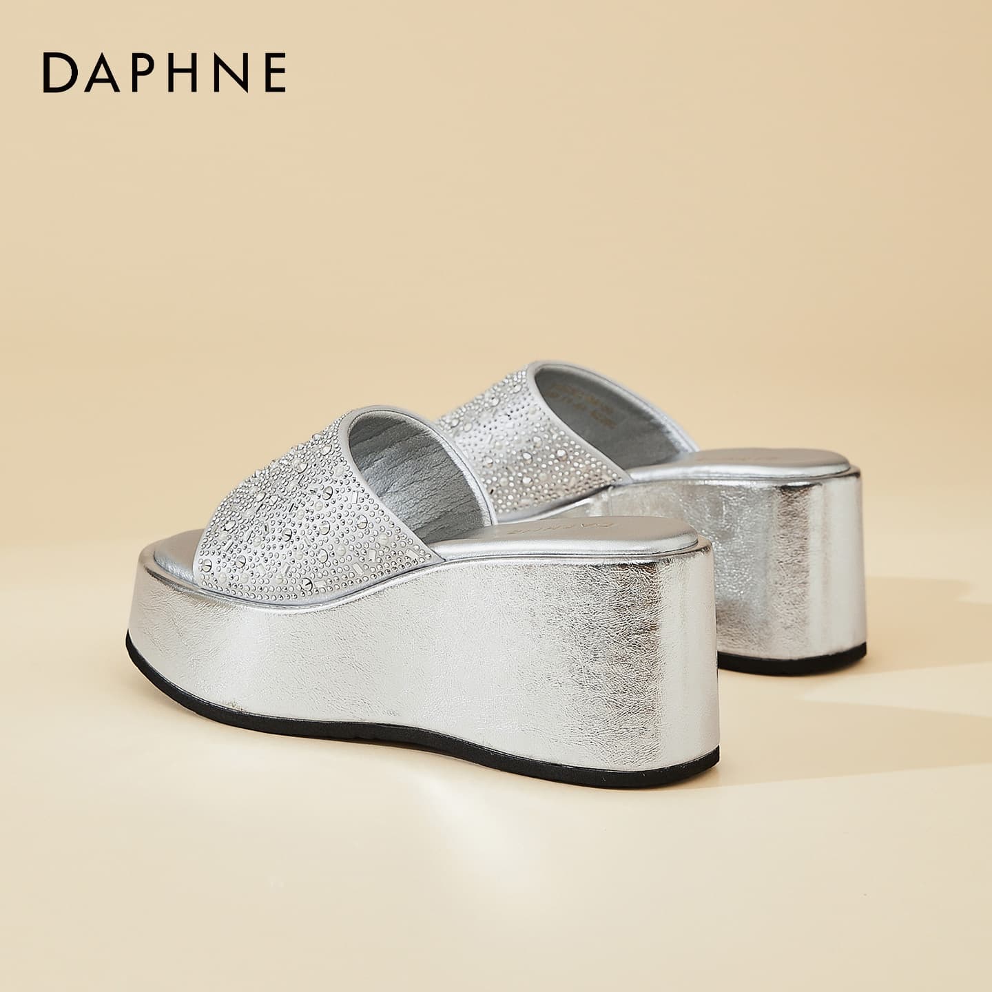 Сандалии Daphne Шлепанцы Женские - изображение 3