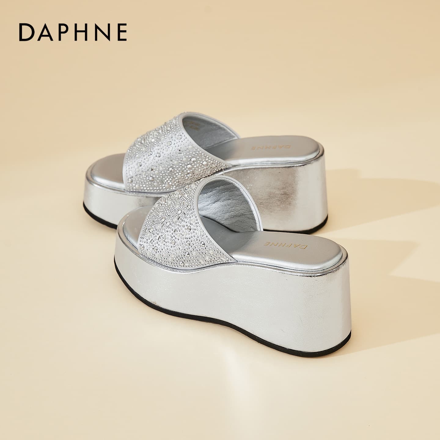 Сандалии Daphne Шлепанцы Женские - изображение 4