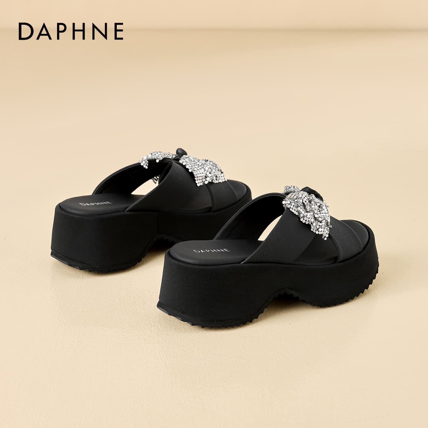 Сандалии Daphne Шлепанцы Женские - изображение 4