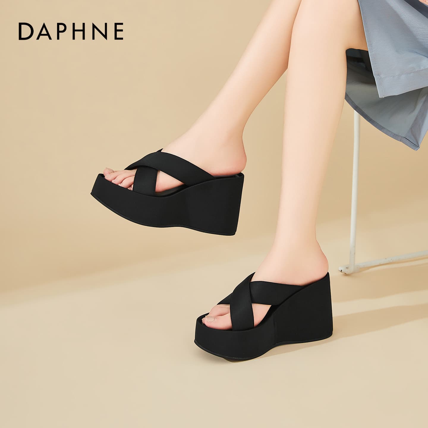 Сандалии Daphne Шлепанцы Женские - изображение 5