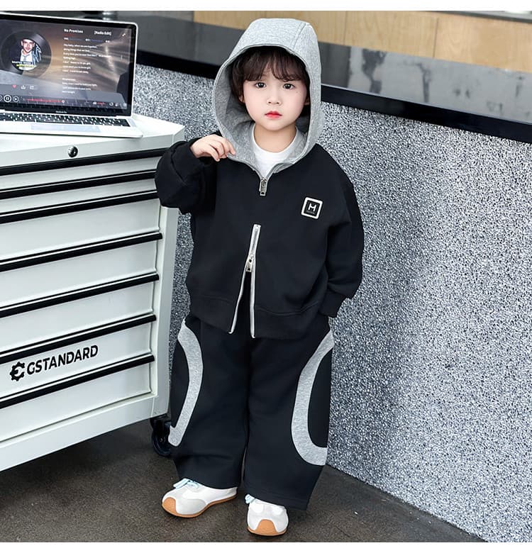 BOBBY ABLEY Черный Kids Повседневные спортивные костюмы Наборы - изображение 2