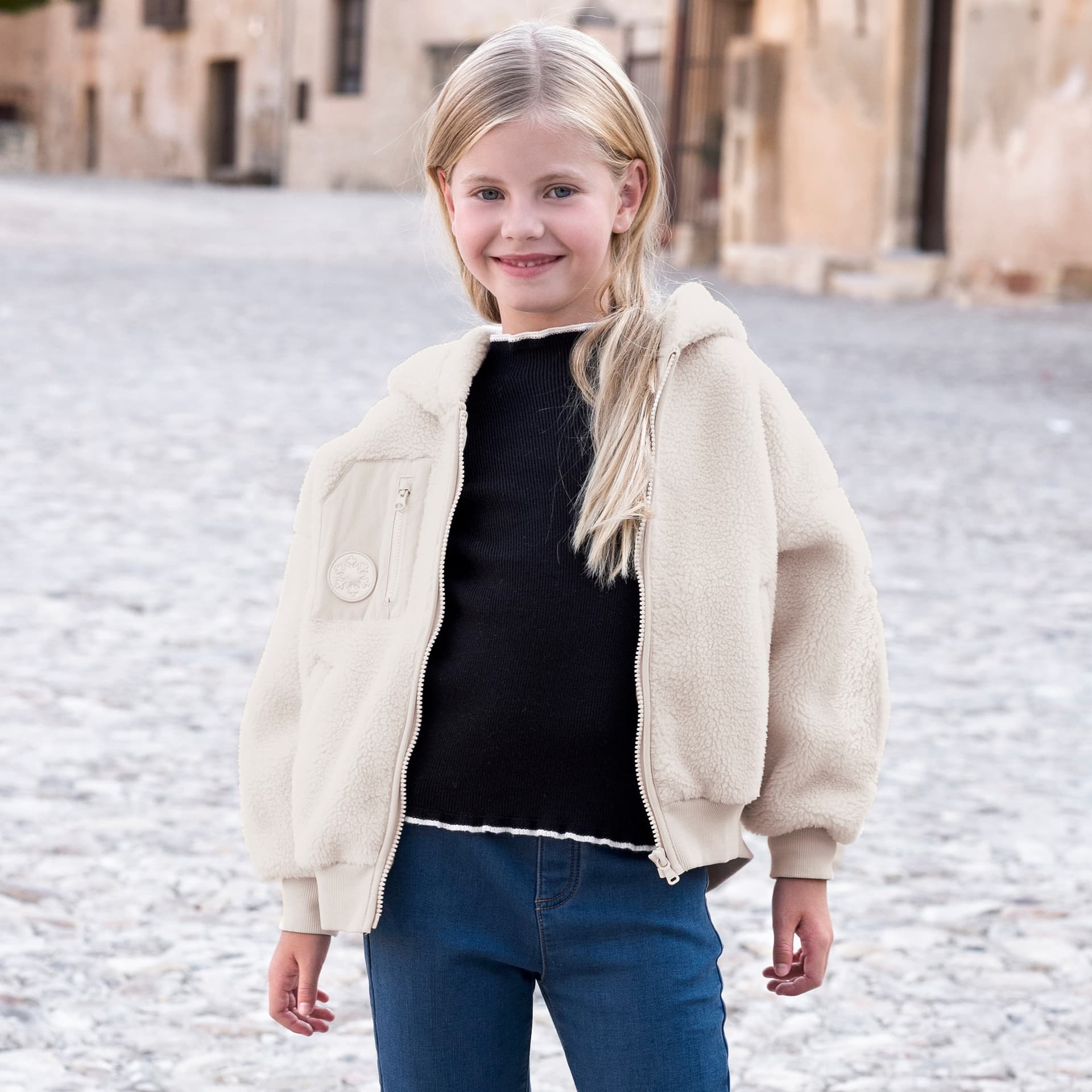 DAVE&BELLA Пуховик Однотонный Минималистичный Флис Спущенное плечо С капюшоном Утолщенный Вышивка Термозащитный Повседневный Универсальный Овсяно-белый Детский - изображение 7