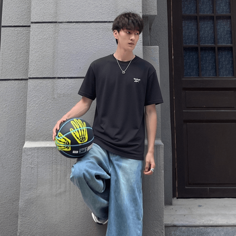 Футболка Reebok Черный Унисекс T-рубашки - изображение 5