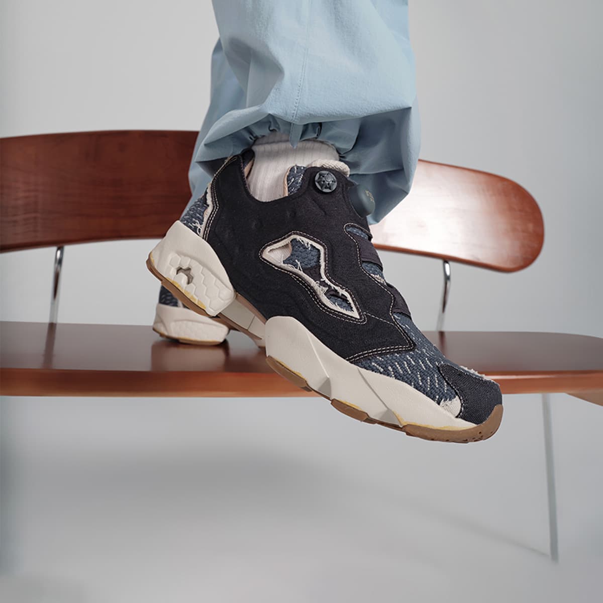Кроссовки для бега Reebok Instapump Fury Black White - изображение 7