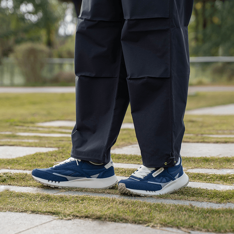 Кроссовки для бега REEBOK CL LEGACY W+ Низкие беговые кроссовки для унисекса цвет морской синий - изображение 8