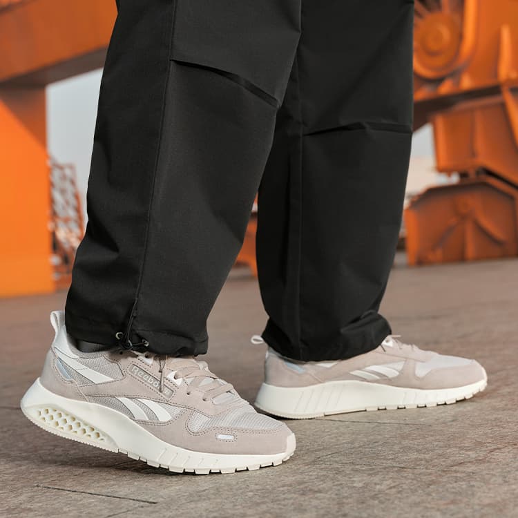 Кроссовки для бега Reebok Classic Leather HEXALITE - изображение 7