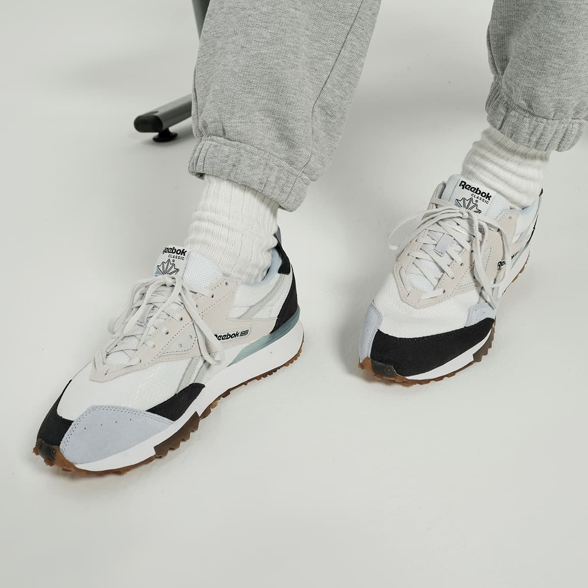Кроссовки для бега Reebok LX2200 - изображение 5