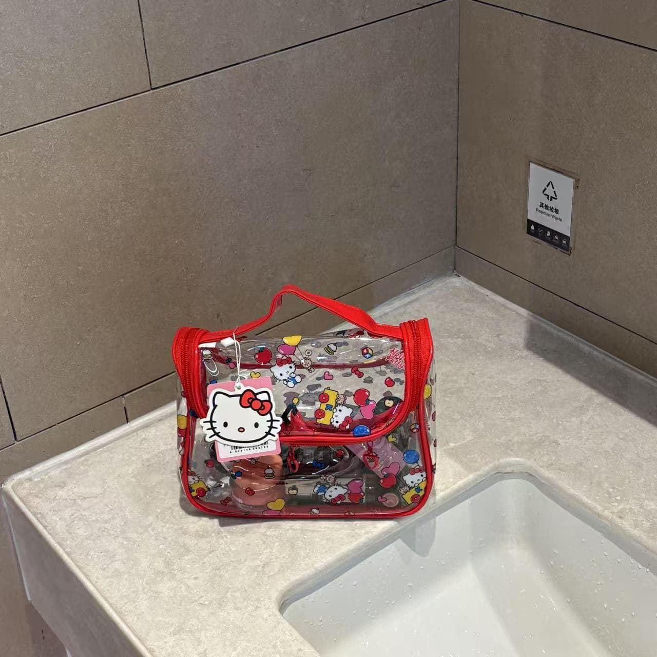 Sanrio Hello Kitty ПВХ (поливинилхлорид) Путешественный мешок для хранения Женский Красный - изображение 4