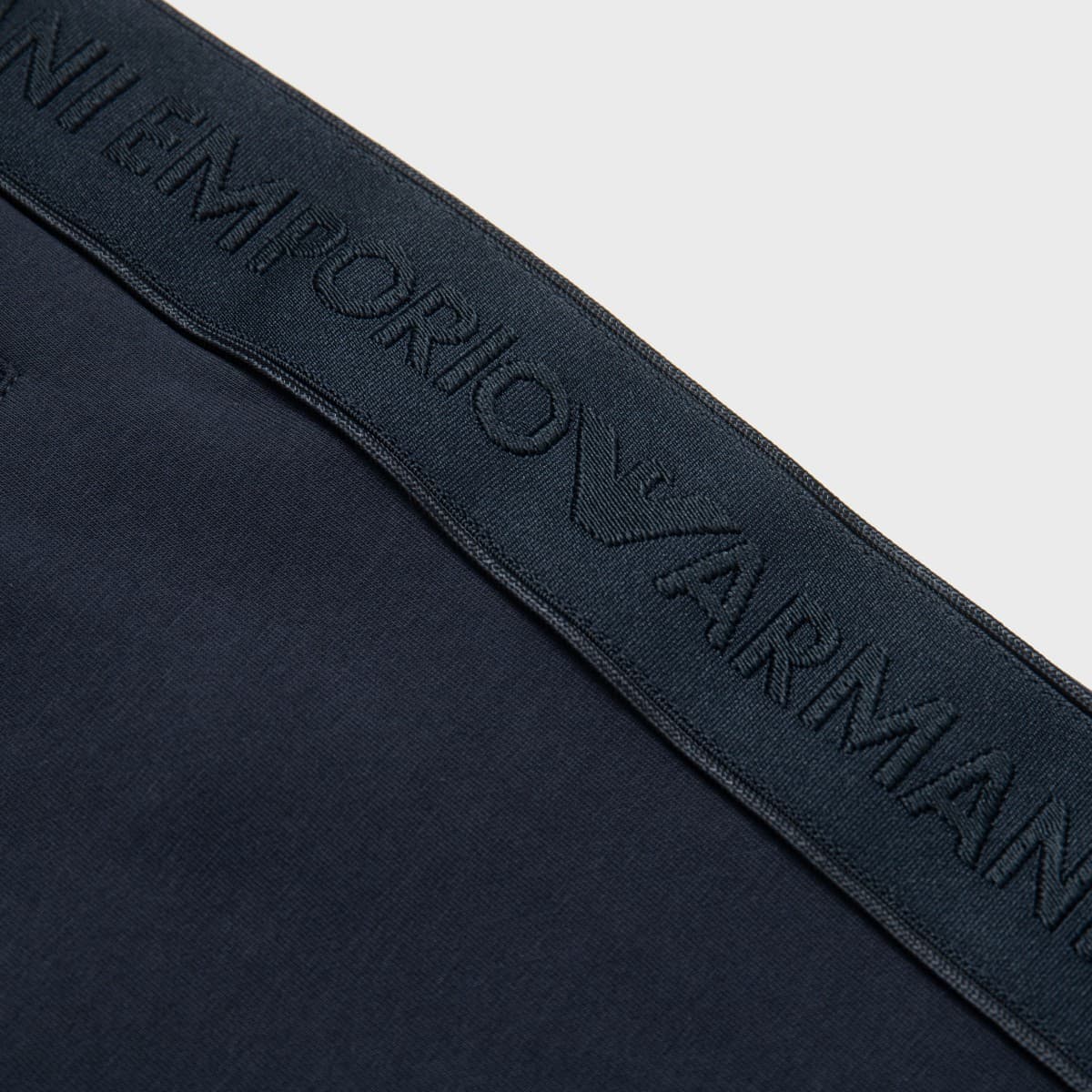 Шорты EMPORIO ARMANI SS24 - изображение 6