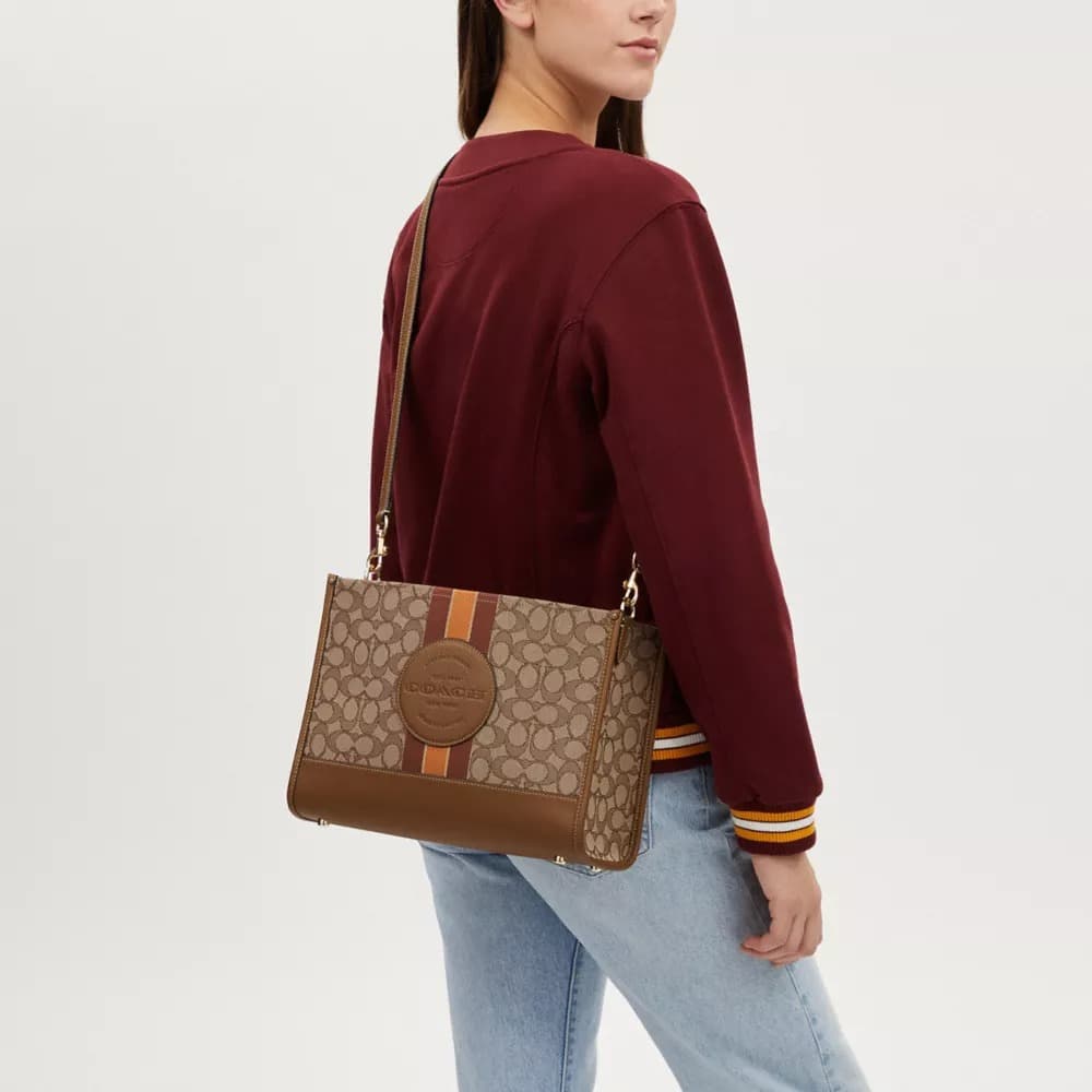 Сумка COACH Dempsey 30 - изображение 4