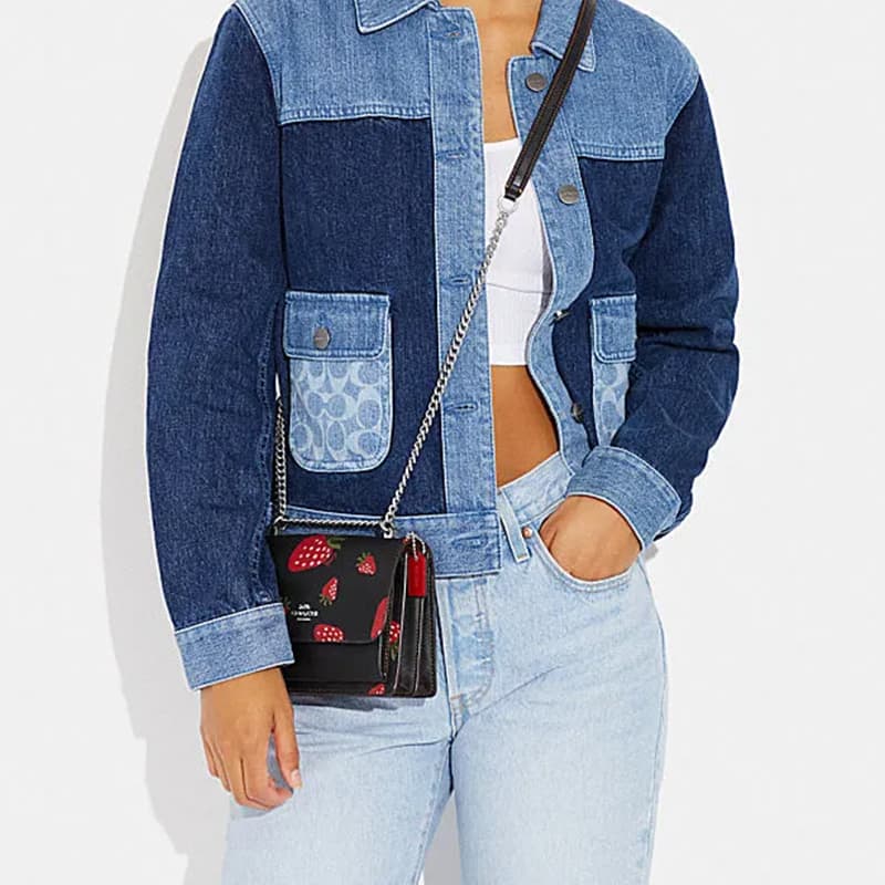 Сумка через плечо COACH Klare 18 Strawberry Print - изображение 5