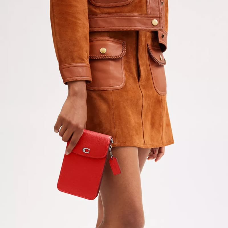 Сумка для телефона COACH Valentine's Series Red Leather Phone Bag - изображение 5