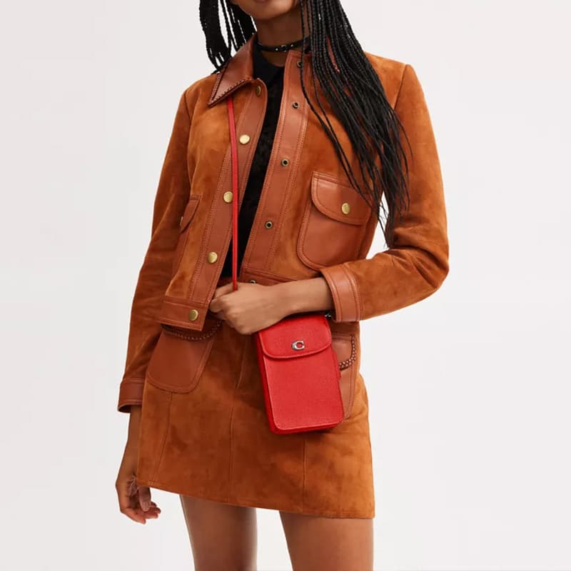 Сумка для телефона COACH Valentine's Series Red Leather Phone Bag - изображение 4