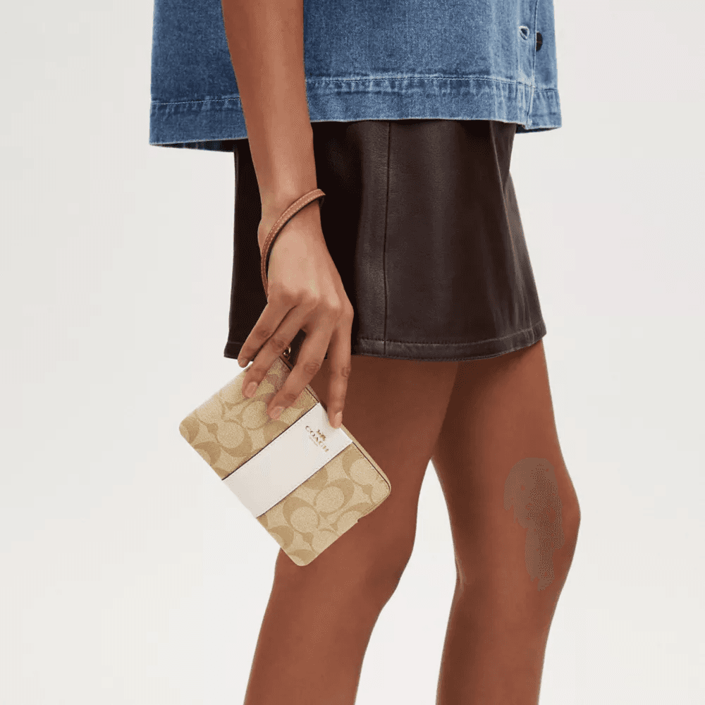 Сумка COACH Corner Zip Wristlet 15 - изображение 4