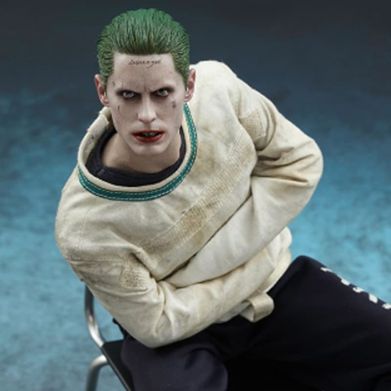 Фигурка Hot Toys x 16 29.5cm - изображение 3