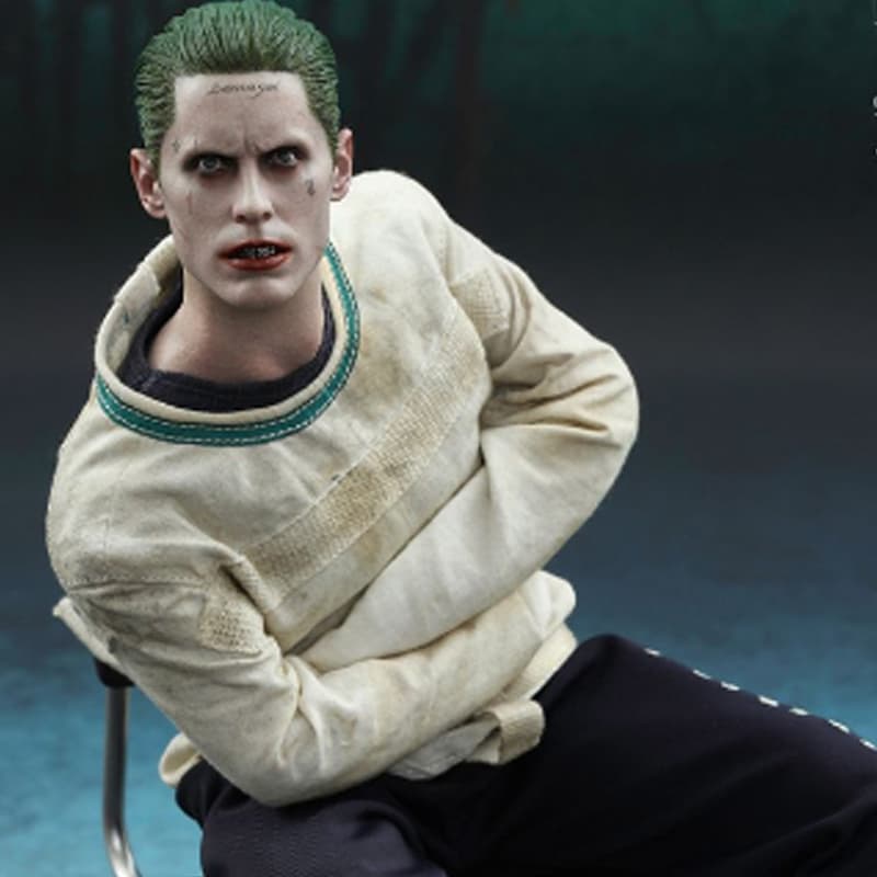 Фигурка Hot Toys x 16 29.5cm - изображение 4