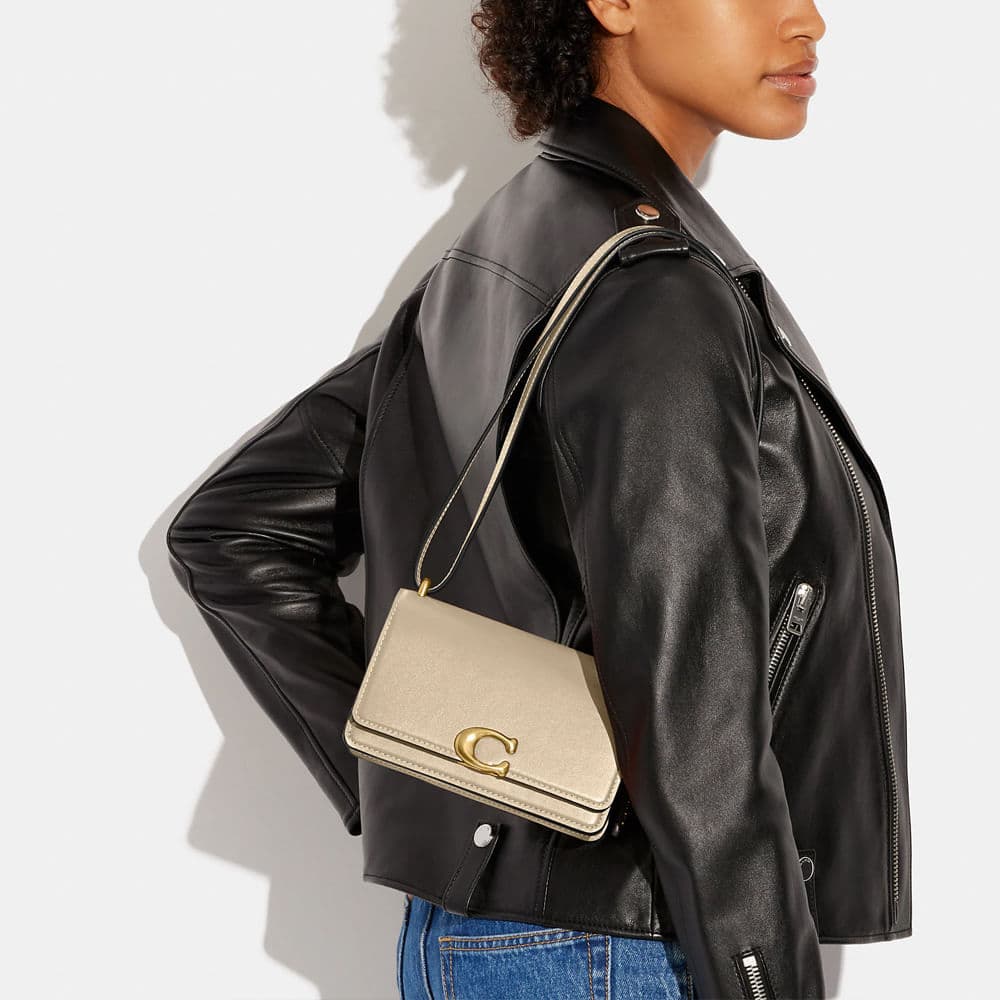 Сумка через плечо COACH Bandit 18 Ivory - изображение 6