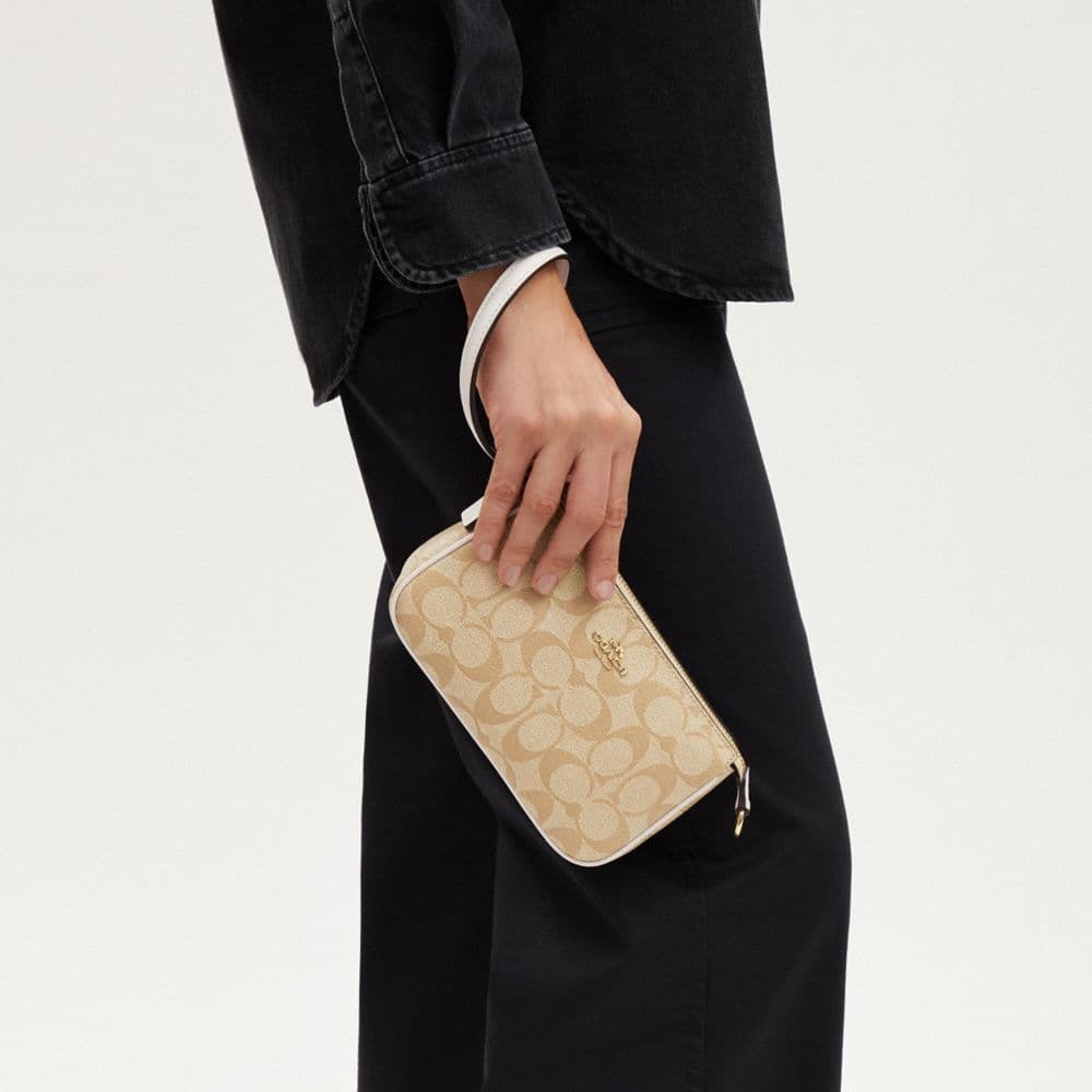Мини-сумка COACH Nolita 19 - изображение 5