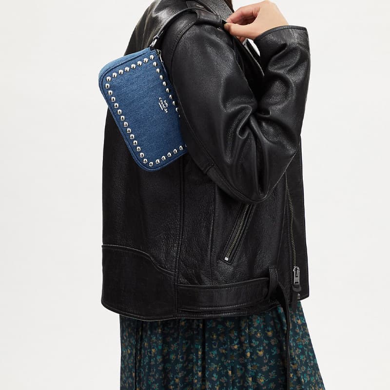 Мини-сумка COACH Nolita 19 - изображение 4