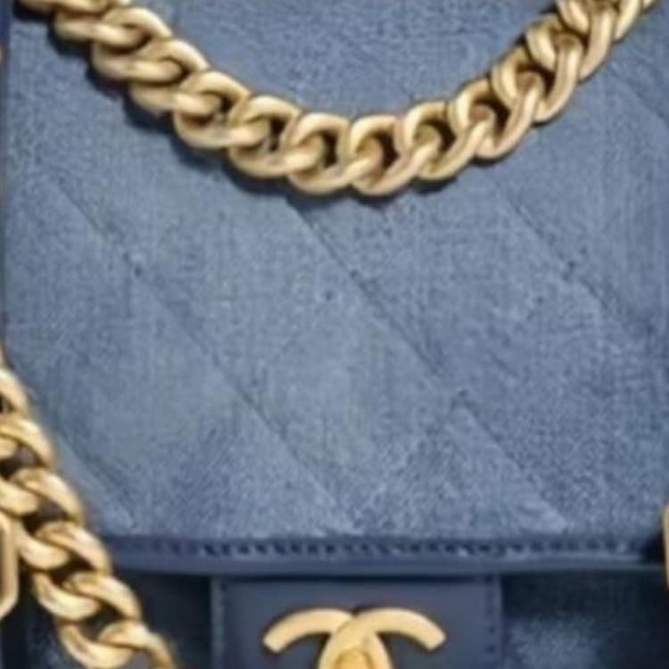 Сумка через плечо Chanel 24B - изображение 8