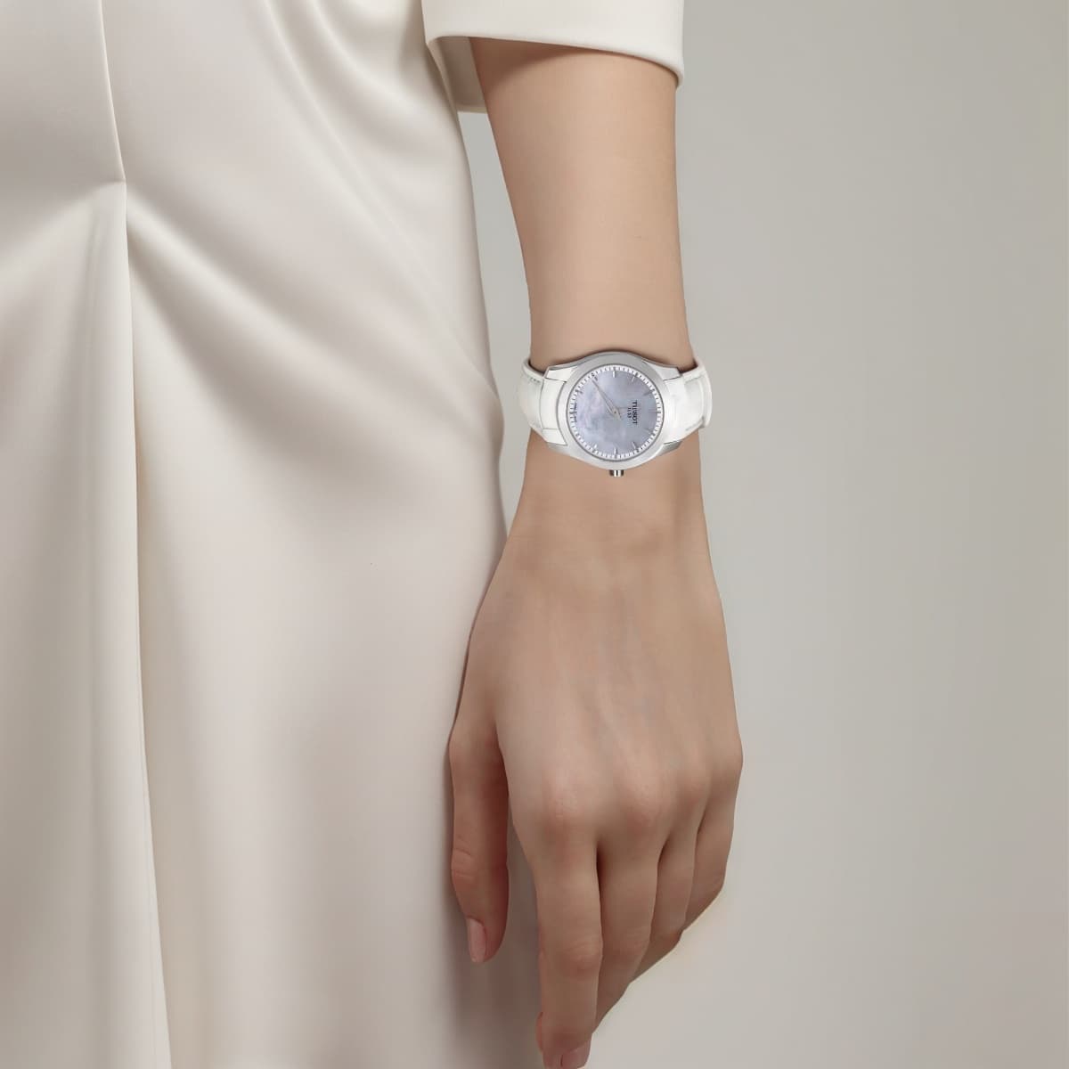 Часы Tissot Couturier Quartz 33mm Grey - изображение 6