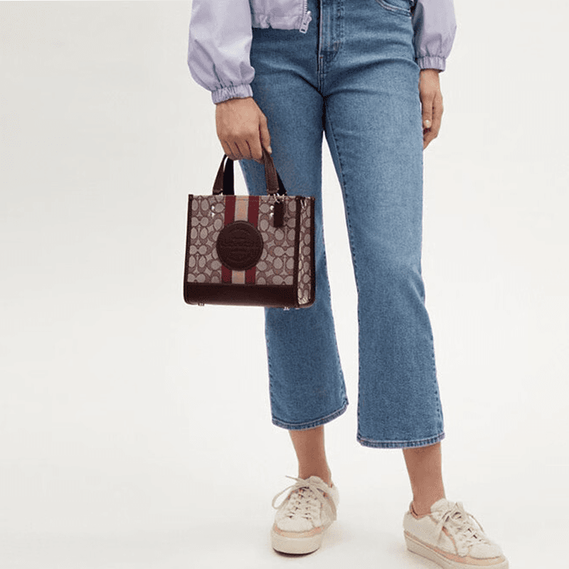 Сумка COACH Dempsey 22 Logo Tote - изображение 5