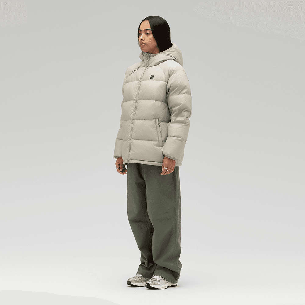 Зимняя куртка UNDEFEATED FW25 Striped Logo Zipper Down Jacket — фото 5