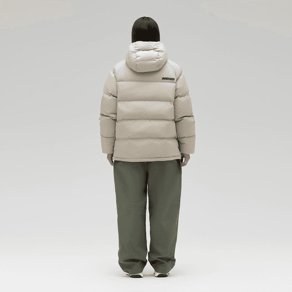 Зимняя куртка UNDEFEATED FW25 Striped Logo Zipper Down Jacket — фото 4