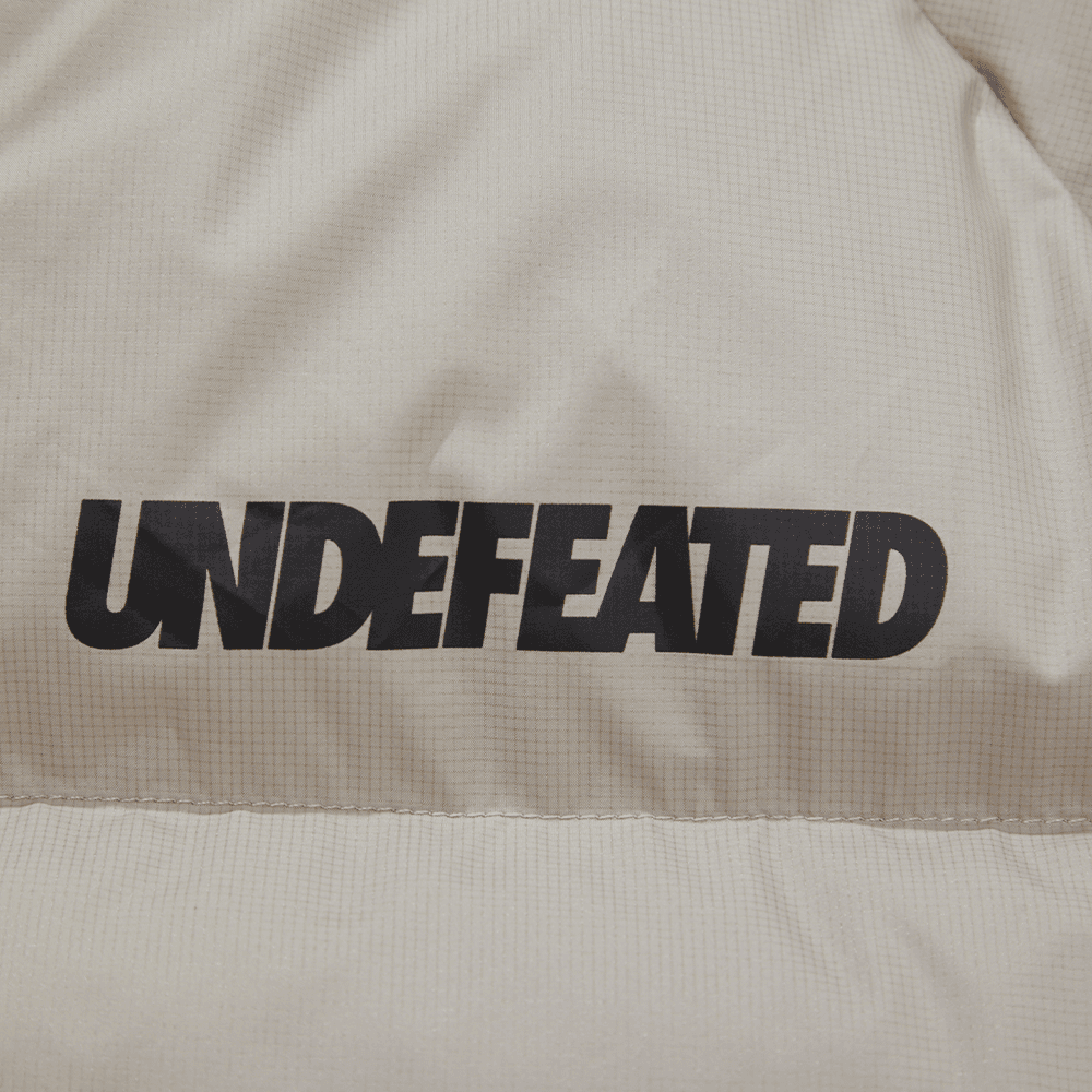 Зимняя куртка UNDEFEATED FW25 Striped Logo Zipper Down Jacket — фото 6