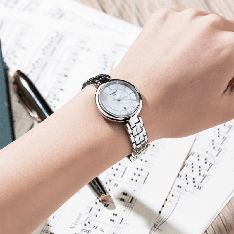 Часы TISSOT 30mm T094.210.11.111.00 - изображение 8