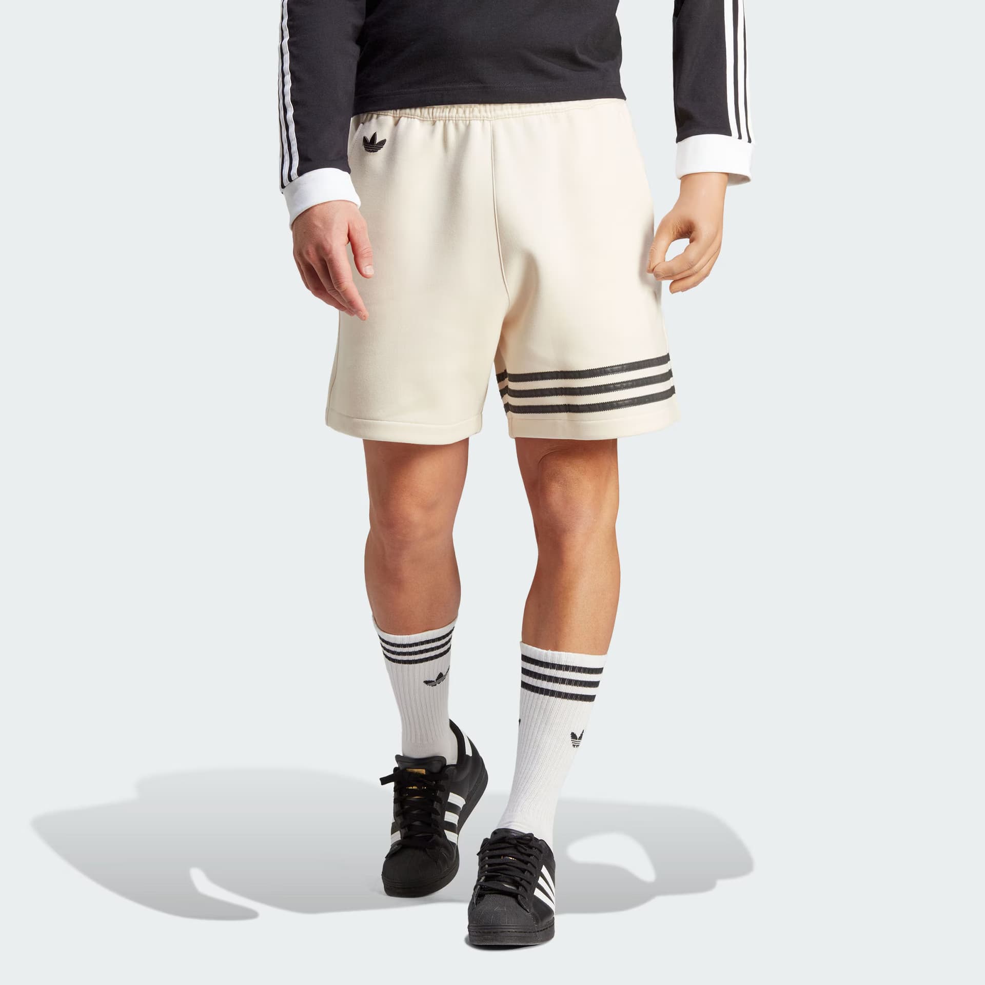 Тренировочные штаны adidas originals Street Neuclassic Shorts - изображение 2