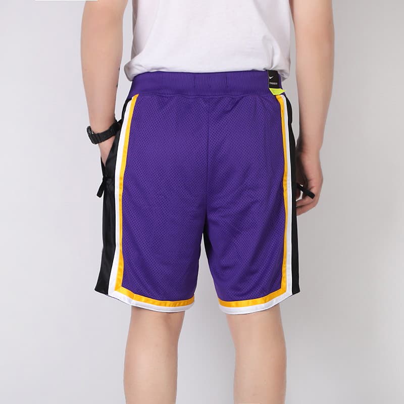 Баскетбольные шорты Nike Lakers Courtside Statement Edition - изображение 5