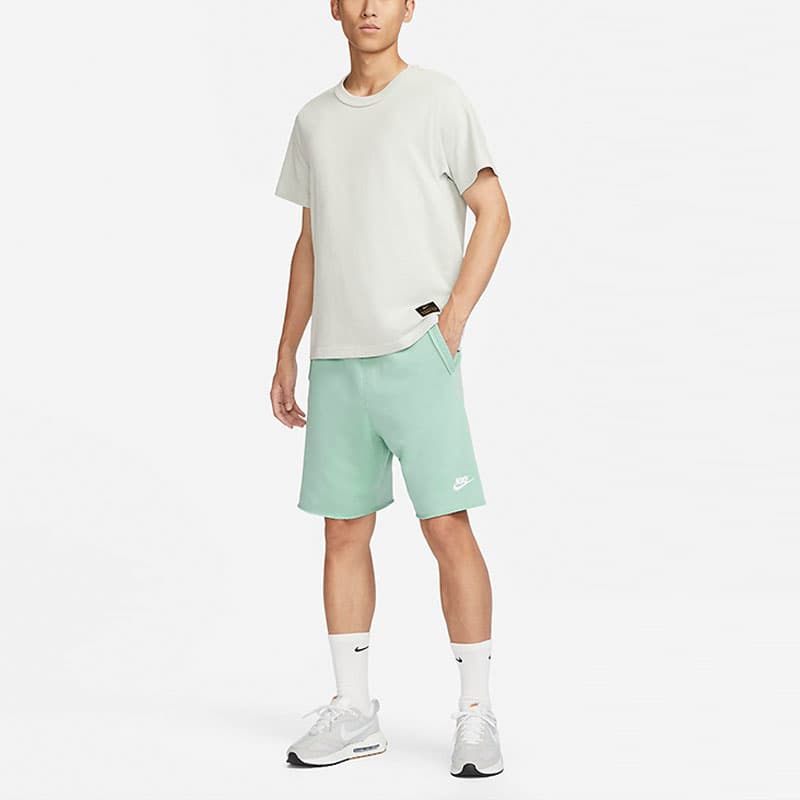 Тренировочные штаны Nike Club Fleece Shorts - изображение 3