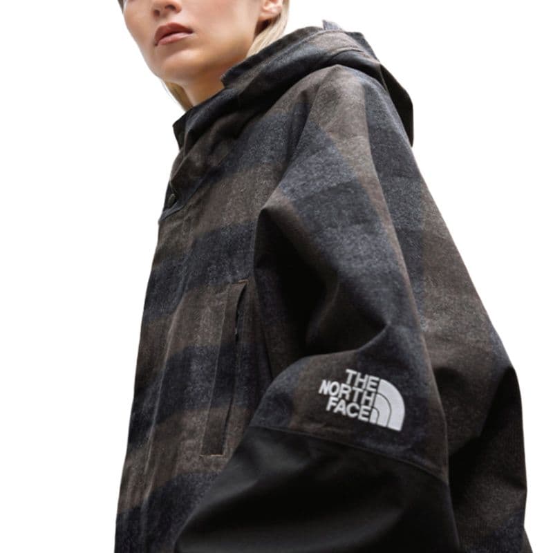 Демисезонная куртка THE NORTH FACE UE - изображение 3