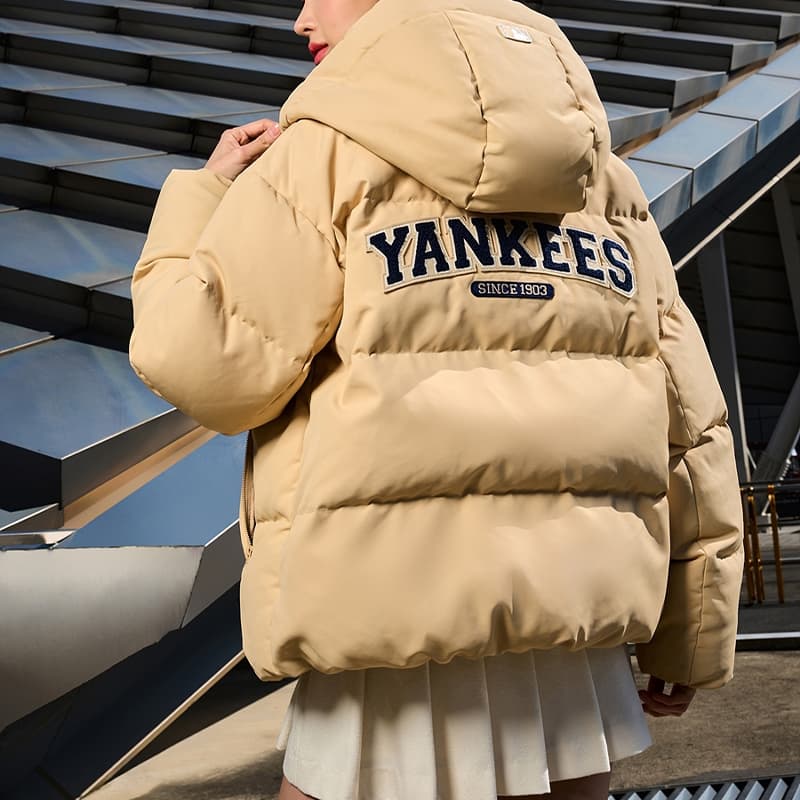 Зимняя куртка MLB FW23 Yankees Hooded Down Jacket Sand - изображение 5