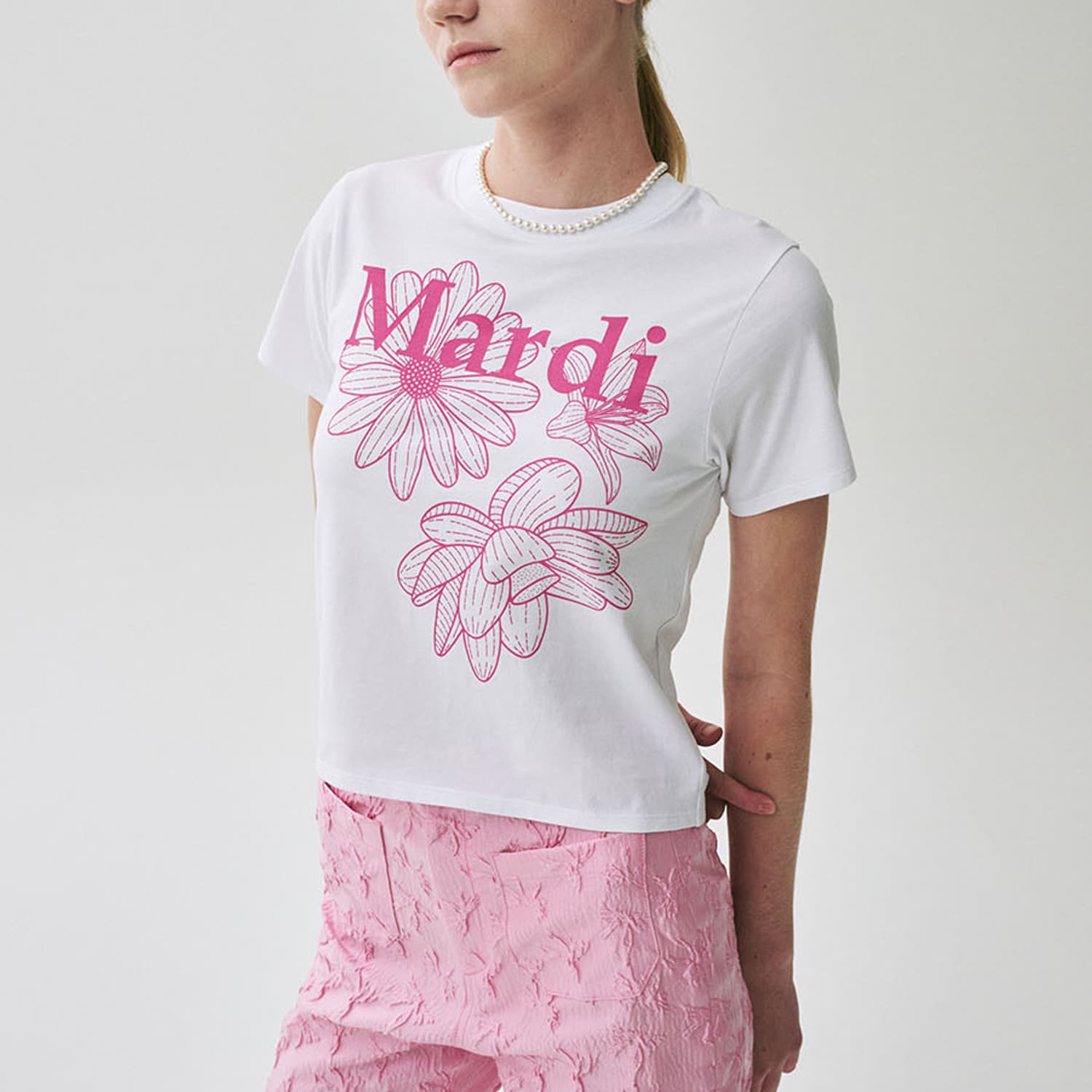 Футболка MARDI MERCREDI Three Flowers Collection SS25 T Рубашка Женская Белая Розовая Корейский стиль - изображение 8