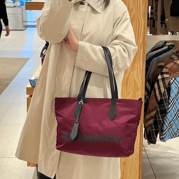 Мини-сумка Burberry Recycled Nylon Tote Bag Red - изображение 4
