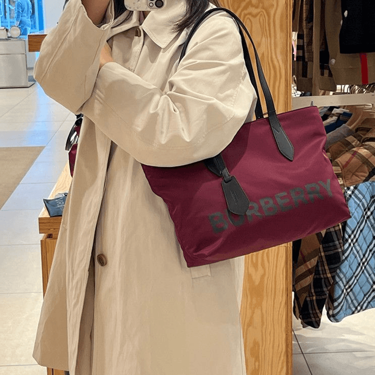 Мини-сумка Burberry Recycled Nylon Tote Bag Red - изображение 3