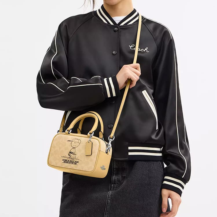 Сумка COACH x PEANUTS Charlie 19 - изображение 5