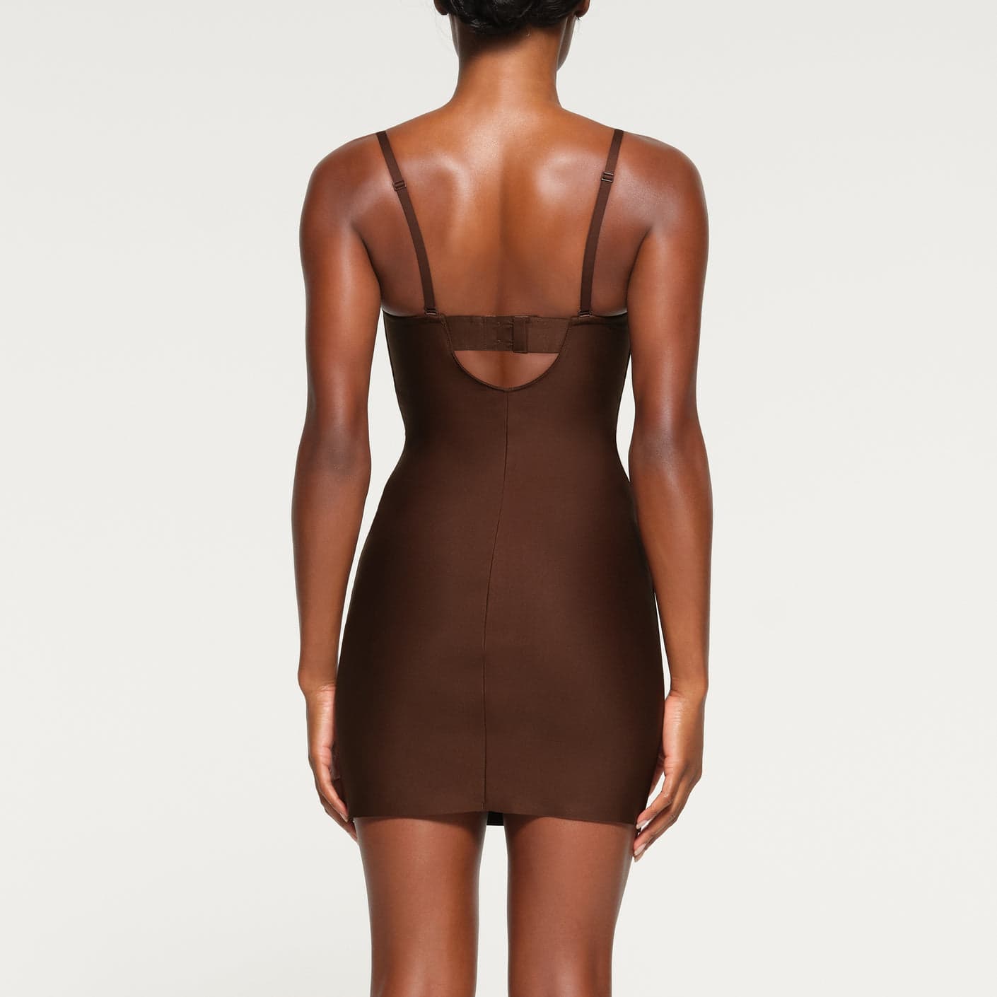 SKIMS Body Underwire Slip Dress Cocoa - изображение 3