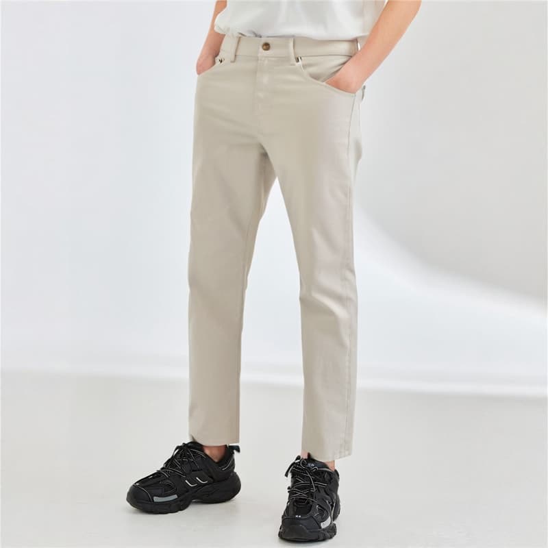 Штаны Fear of God Essentials 5 Pocket Jean Silver Cloud — фото 3