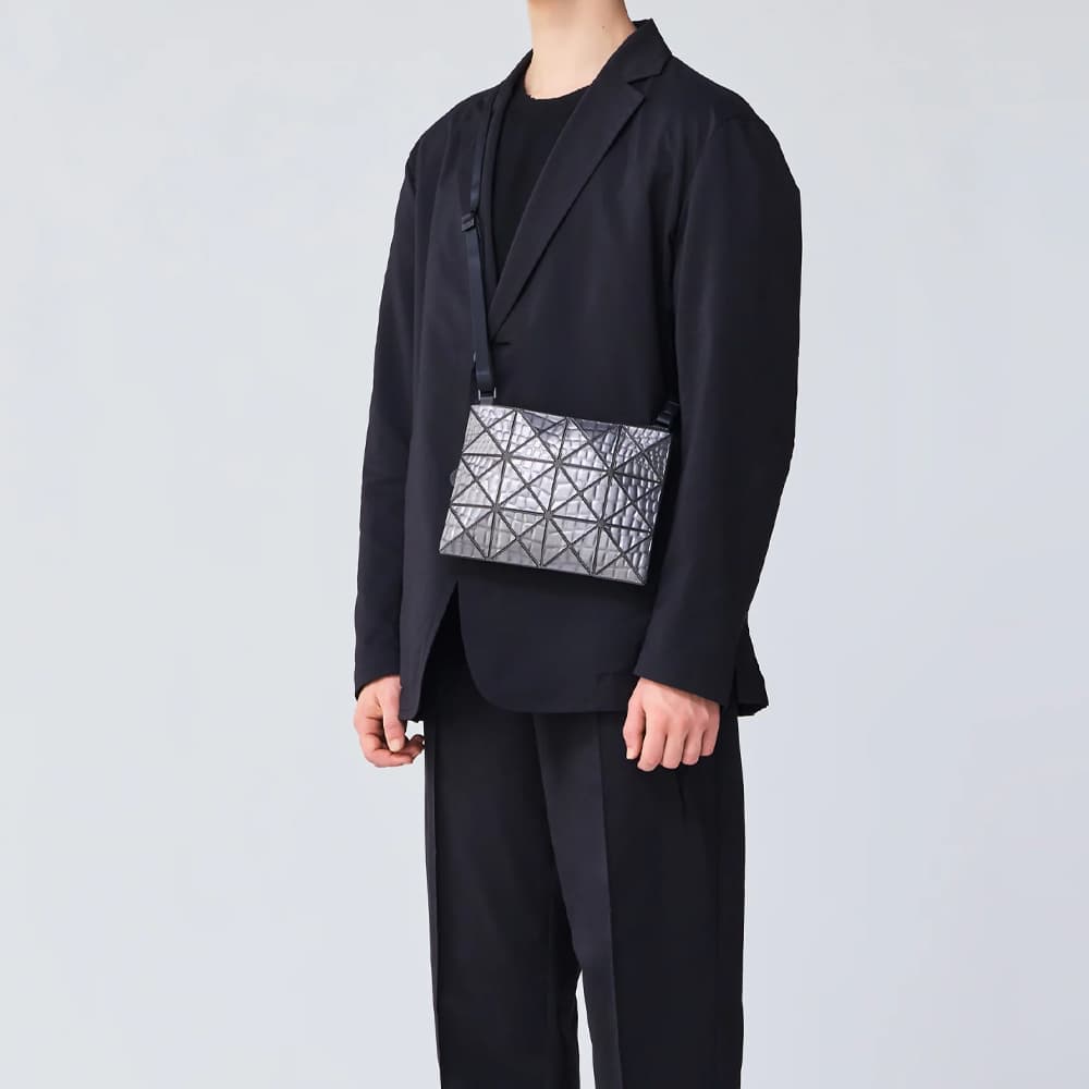 Сумка через плечо ISSEY MIYAKE META KAIJU PVC - изображение 4