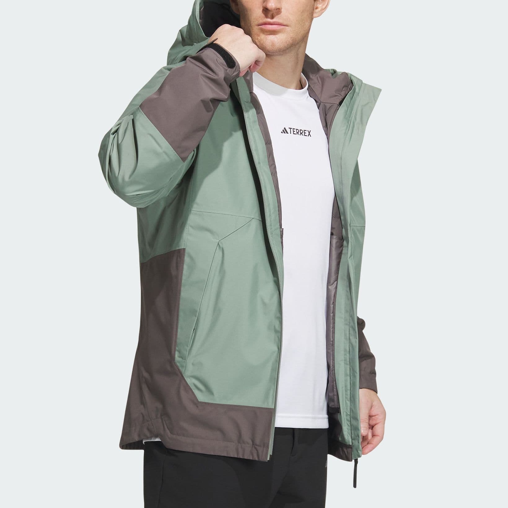 Демисезонная куртка adidas - изображение 3